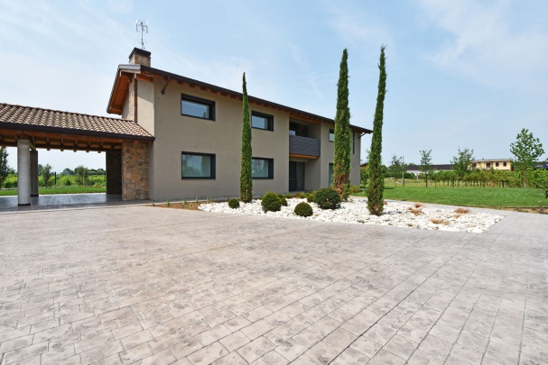 ISOPLAM SRL Photo 3