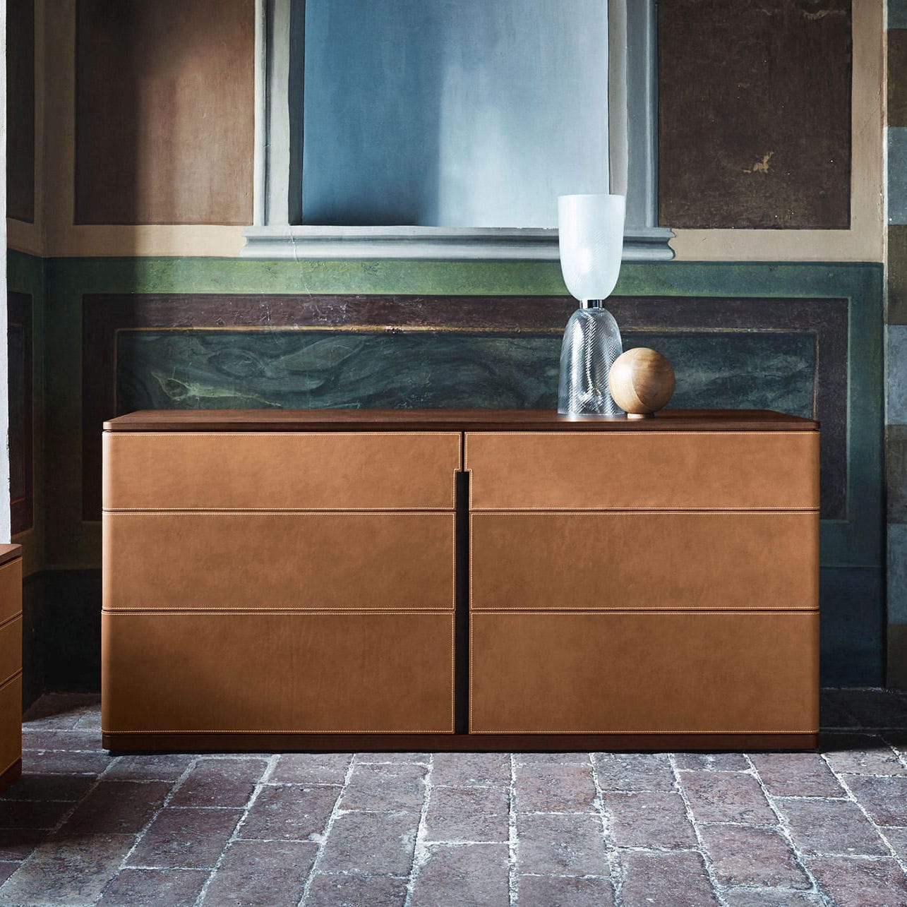 Poltrona frau fidelio deals sideboard