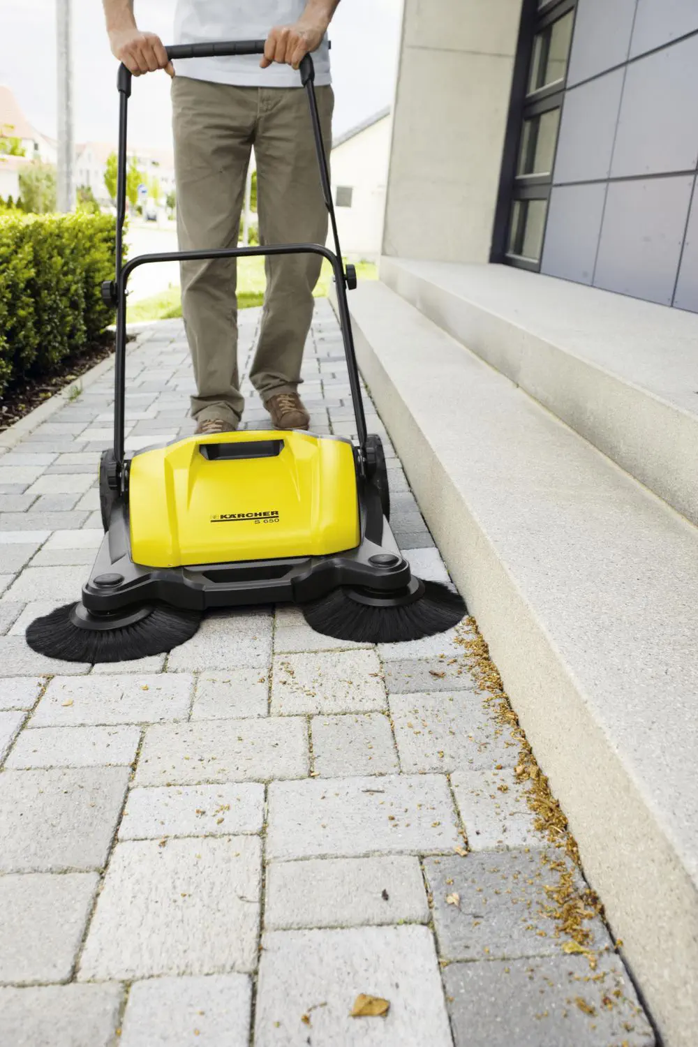 Подметальная машина с двигателем - S650 - KARCHER