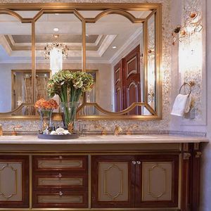 классический настенный светильник