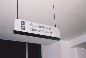 подвесная сигнальная табличка