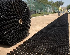 газонная решетка из полиэтилена высокой плотности