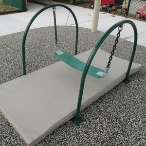 качели из металла