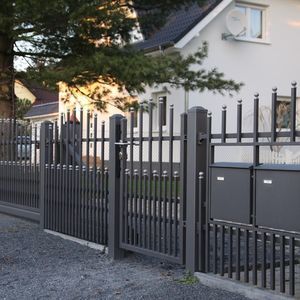 дверца из гальванизированной стали