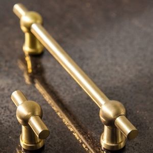 ручка для мебели из матированной латуни