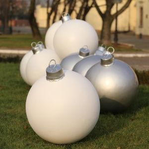 скульптура из полиэтилена