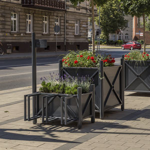 напольная парковка для велосипедов