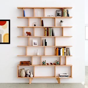 настенный книжный шкаф
