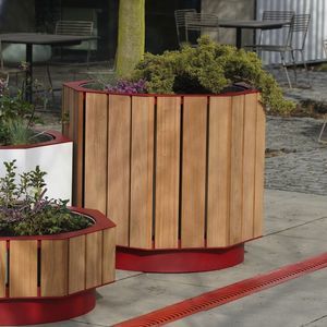 кадка для садовых растений из промасленной древесины