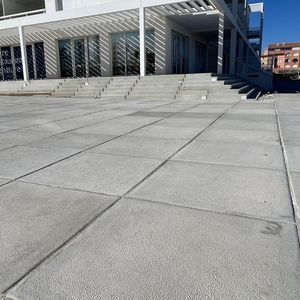 уличная плитка из бетона