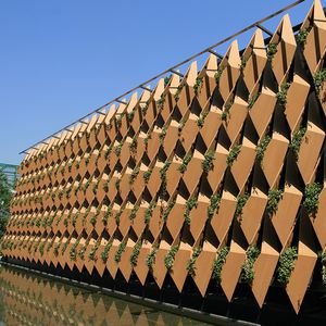 облицовка фасада для зеленой стены