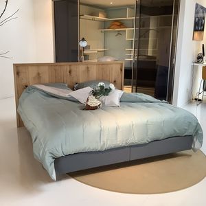 двуспальная кровать