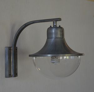 классический настенный светильник
