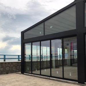 раздвижное и и складываемое панорамное окно