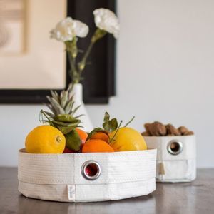 корзина для фруктов из переработанных парусов
