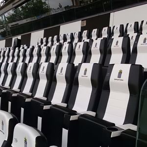 современное кресло для аудитории
