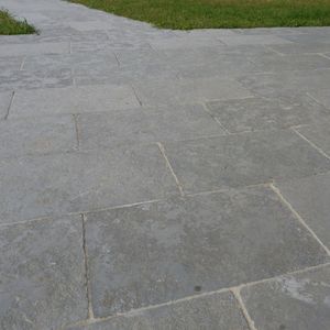 напольное покрытие из натурального камня