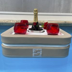 поднос для обслуживания из искусственной кожи