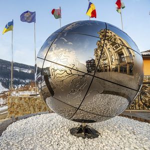 скульптура из стекла