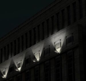 современный настенный светильник