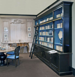 классический книжный шкаф