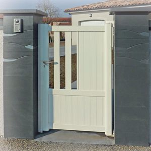 дверца из термолакированного алюминия