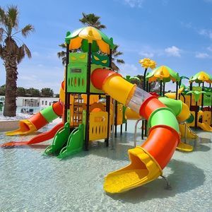 поворотная водная горка