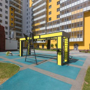 пространство для фитнеса под открытым небом для игровой площадки