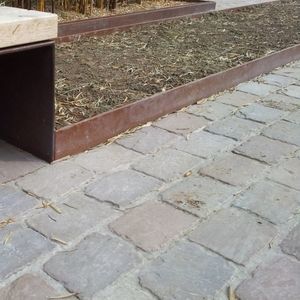 кадка для садовых растений из стали