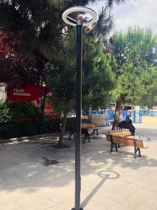 городской фонарный столб