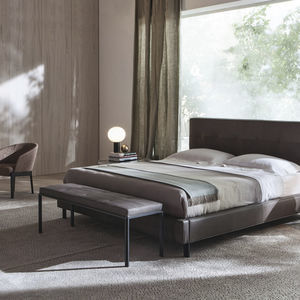 современная скамейка