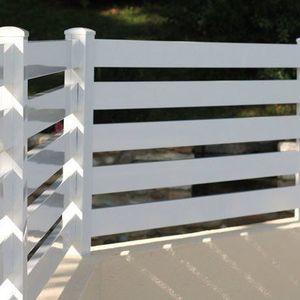 забор с пластинками