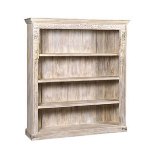 классический книжный шкаф