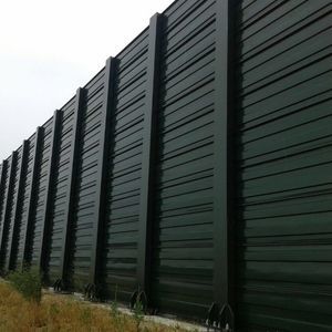звукоизоляционная стена с модульными панелями