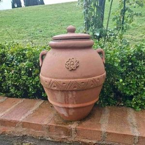банка из терракоты