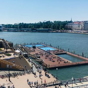 плавучая многофункциональная конструкция