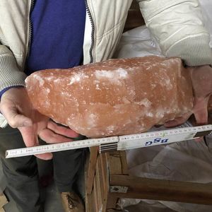 камень соли для стены