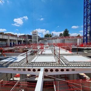 напольный настил из предварительно подготовленного бетона 1