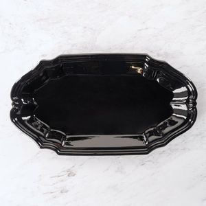 сервировочное блюдо из глазированной керамики