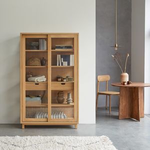 современный книжный шкаф