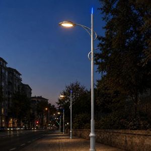городской фонарный столб