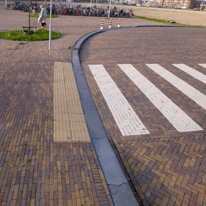 терракотовая напольная плитка