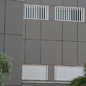 солнцезащитное устройство из композита