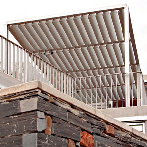 солнцезащитное устройство из алюминия