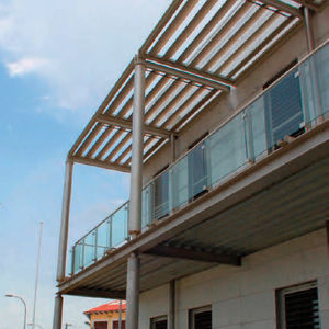 солнцезащитное устройство из алюминия