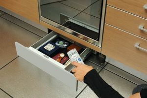 электронный сейф с выдвижным ящиком