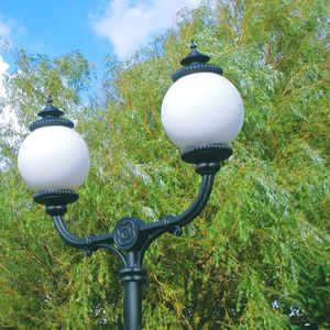 городской фонарный столб