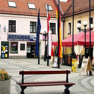 классическая общественная скамейка