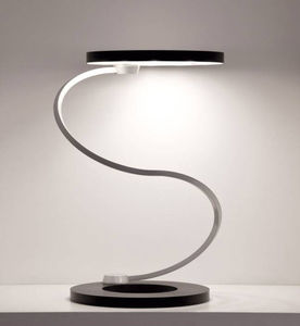 настольная лампа