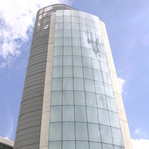 закаленная стеклянная панель